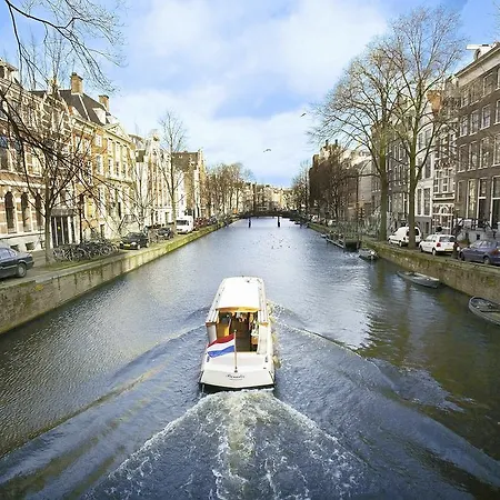 赞德沃特海滩中心公园酒店 4*