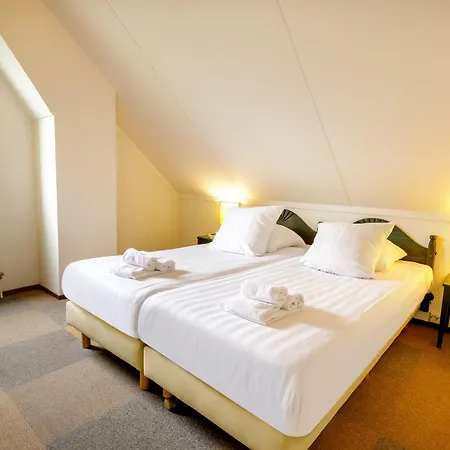 赞德沃特海滩中心公园酒店 4* 赞德沃特