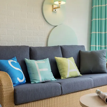 赞德沃特海滩中心公园酒店 赞德沃特