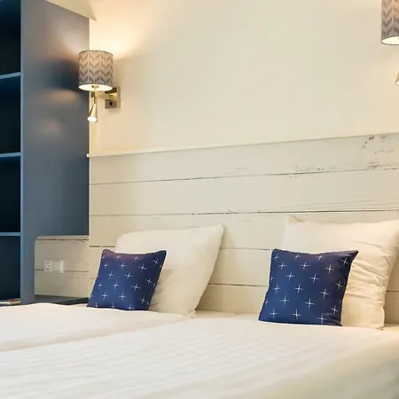 假日公园 赞德沃特海滩中心公园酒店 4*