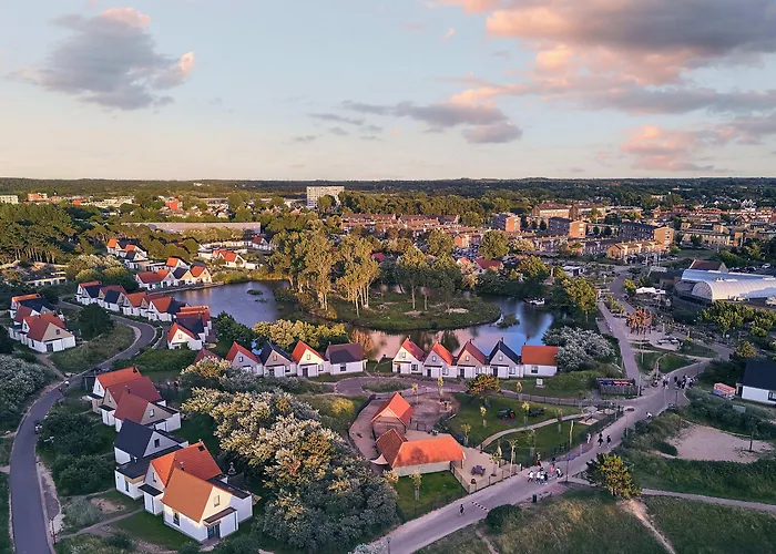 赞德沃特海滩中心公园酒店