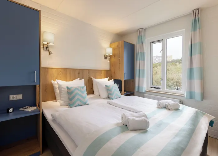 赞德沃特海滩中心公园酒店 赞德沃特