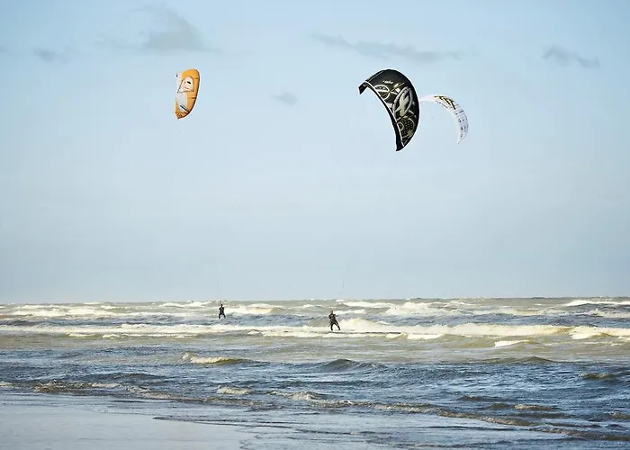 赞德沃特海滩中心公园酒店 赞德沃特