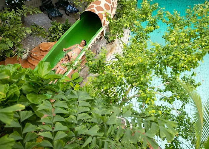 赞德沃特海滩中心公园酒店