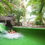 منتزه العطل سنتر باركس بيتش 4*